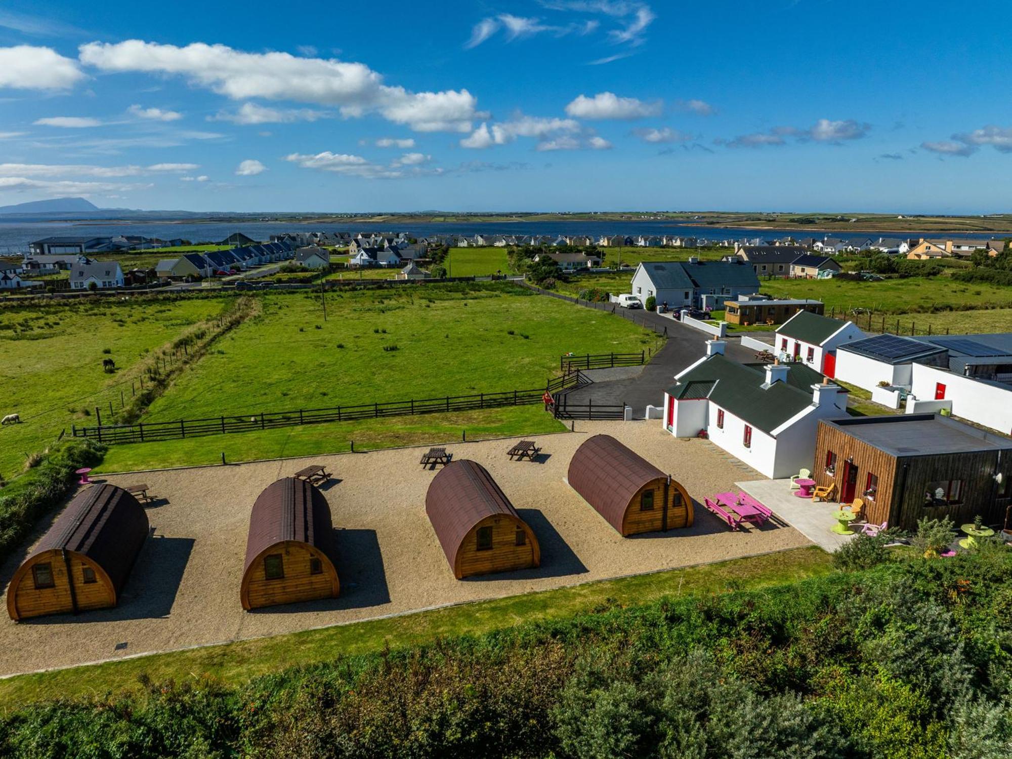 Geraghtys Farmyard Pods Hotel Belmullet Exterior photo