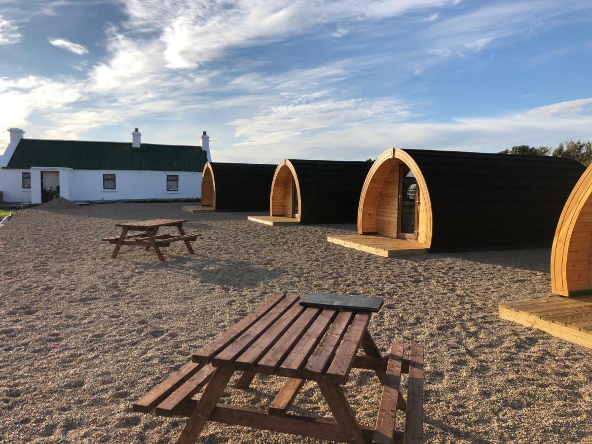 Geraghtys Farmyard Pods Hotel Belmullet Exterior photo
