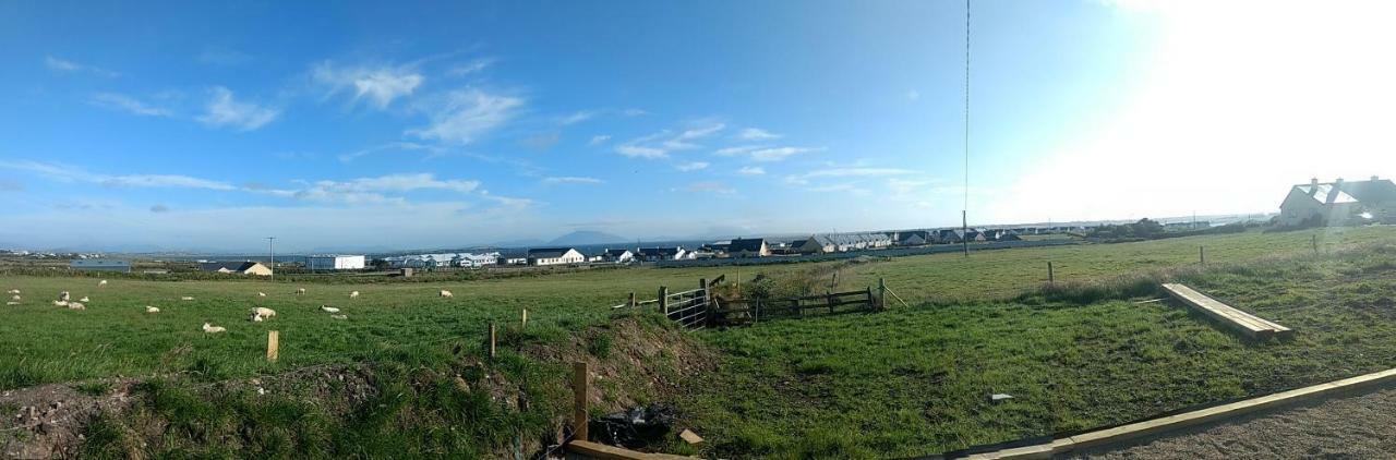 Geraghtys Farmyard Pods Hotel Belmullet Exterior photo