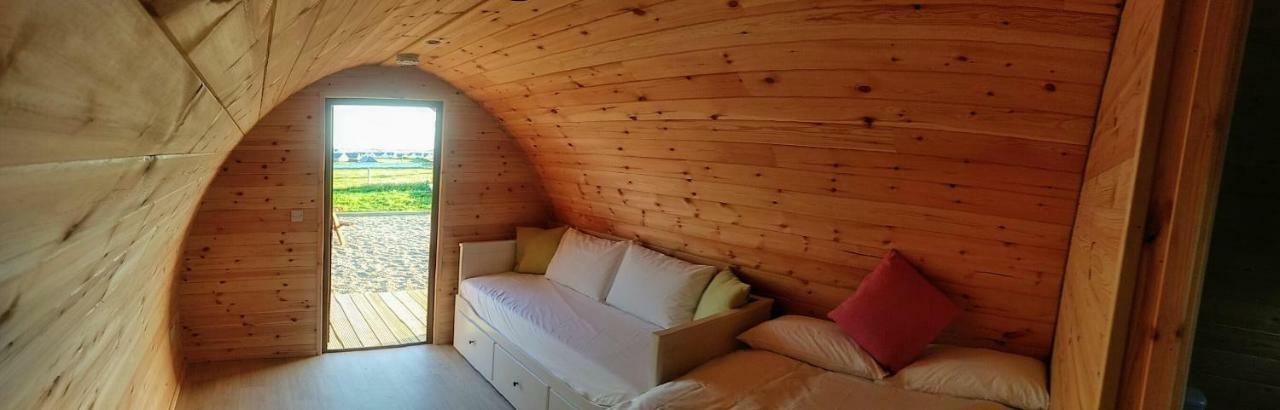 Geraghtys Farmyard Pods Hotel Belmullet Exterior photo